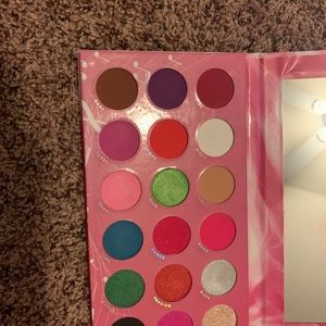 Makeup palette